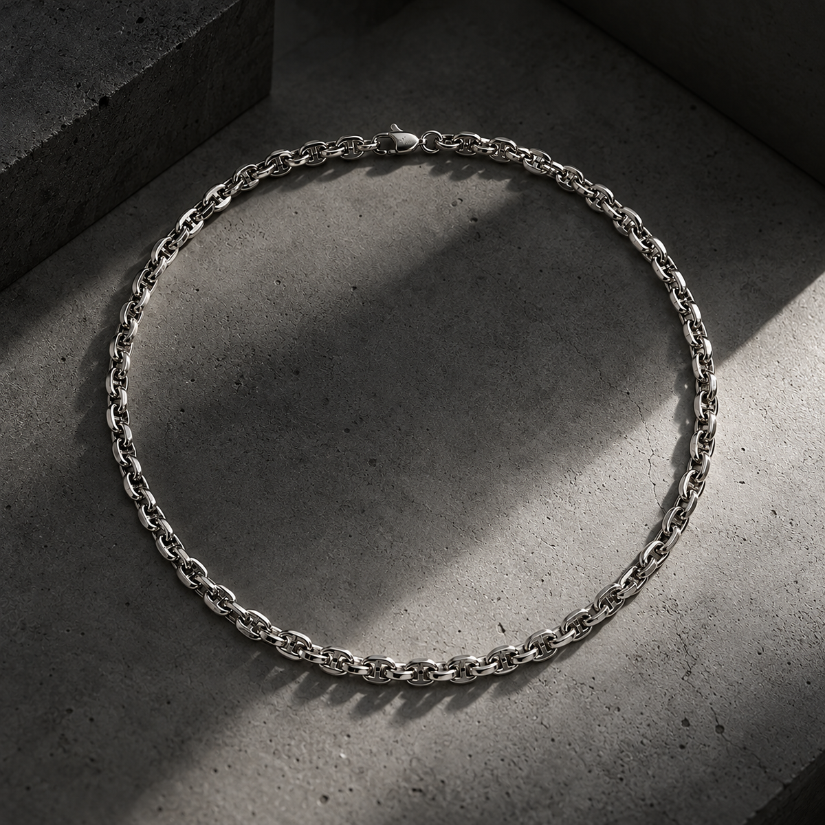 Essential Chain Necklace