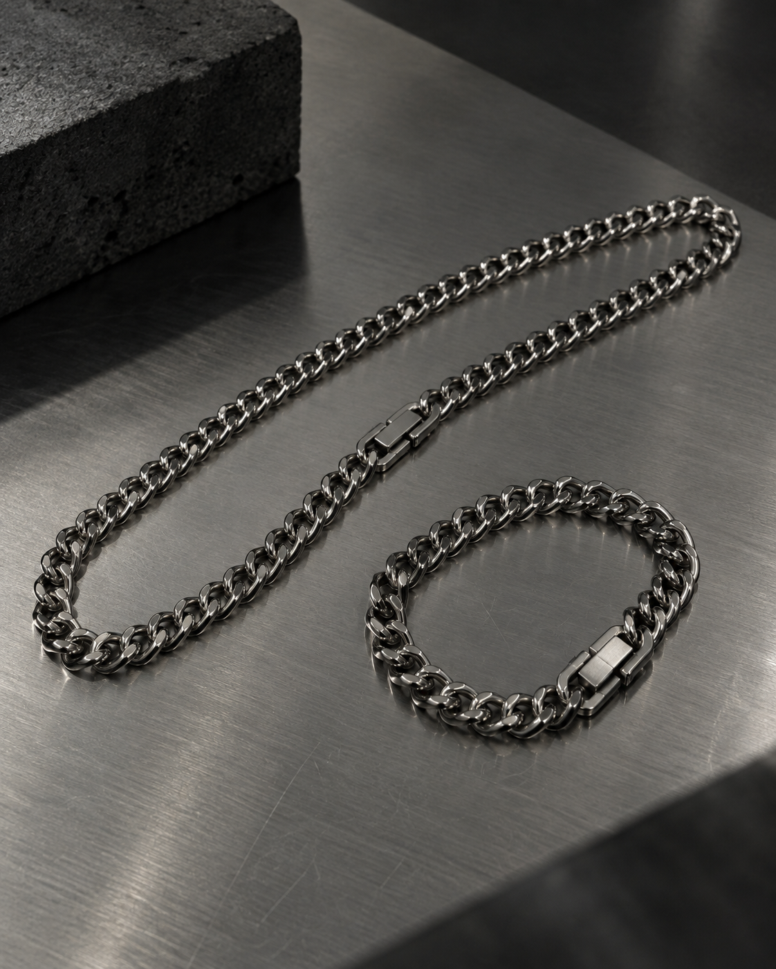Vantage Chain Necklace