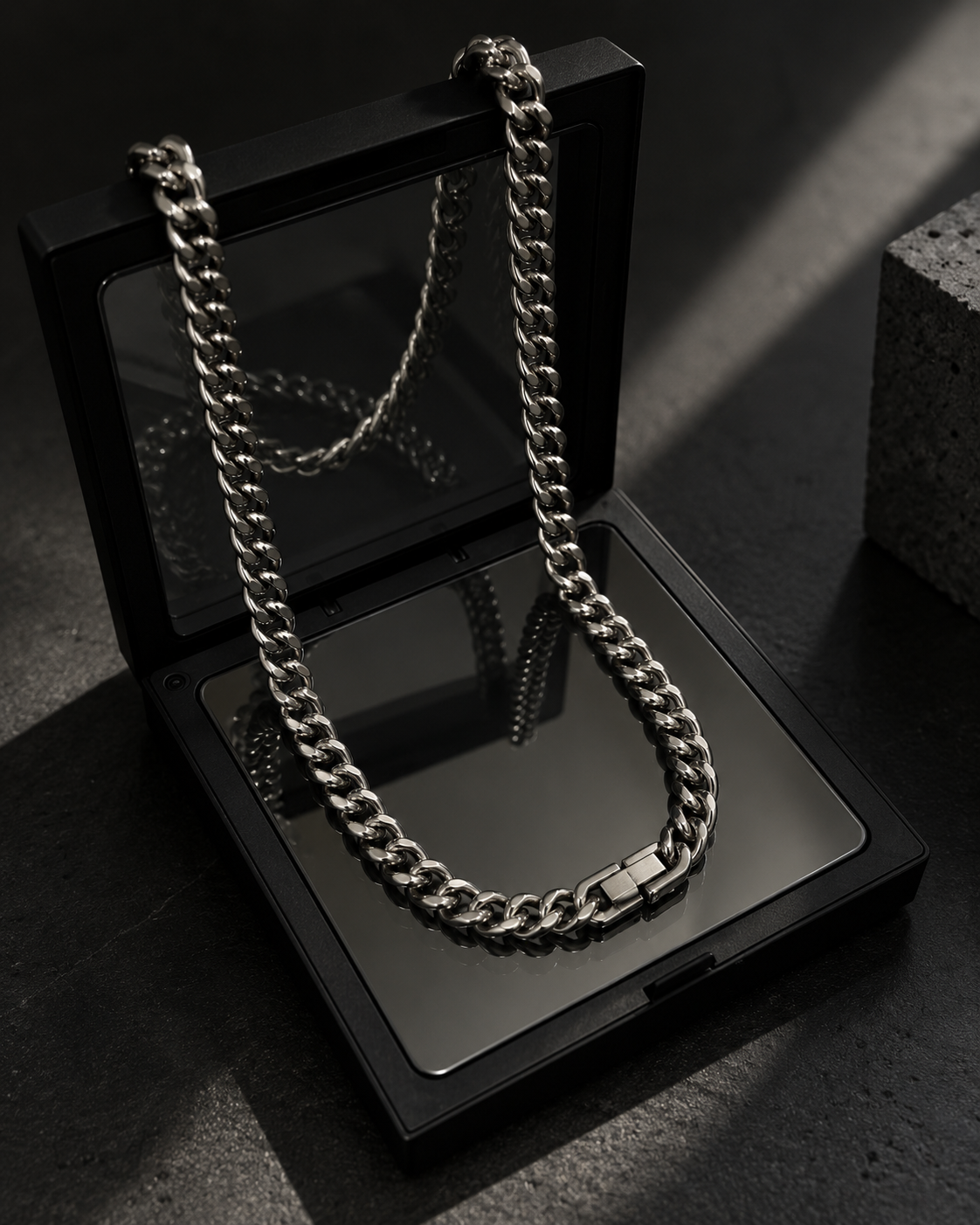 Vantage Chain Necklace